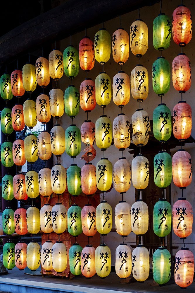 “你不归，灯不灭”——走进梦里老家演艺小镇