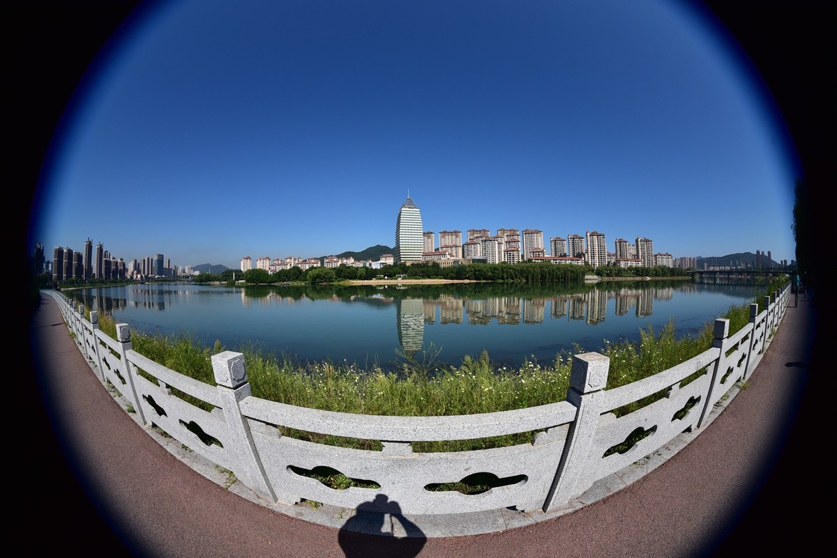 花园山和太子河，鱼眼拍摄。