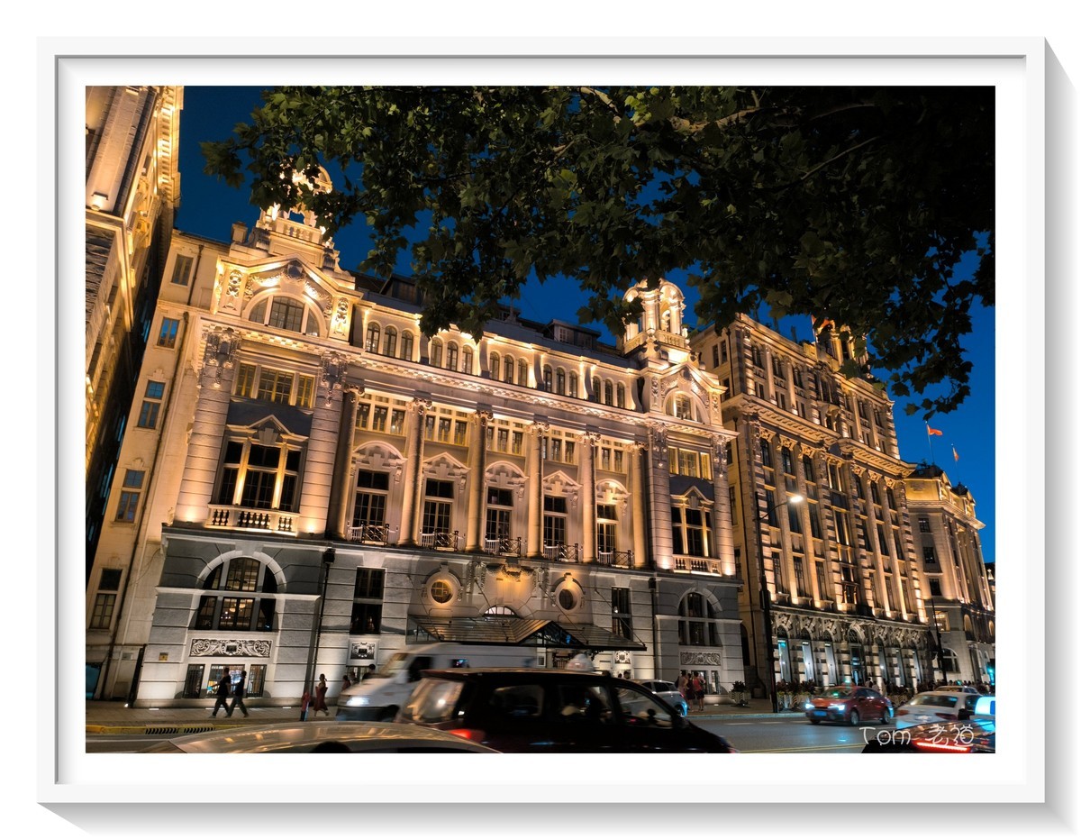 手机版·上海外滩璀璨而迷离