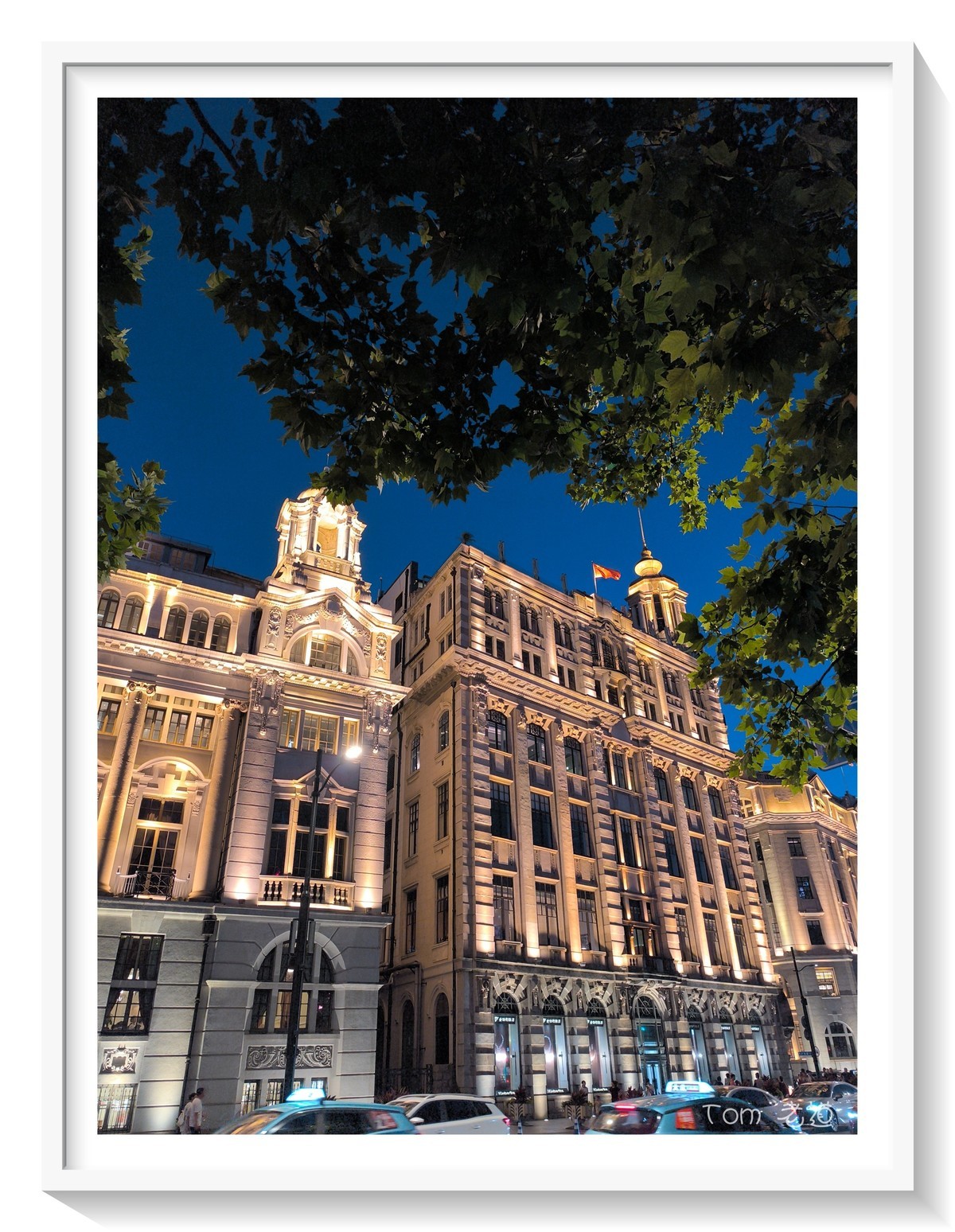 手机版·上海外滩璀璨而迷离