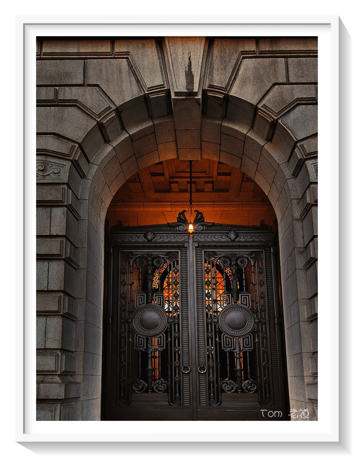 手机版·上海外滩璀璨而迷离