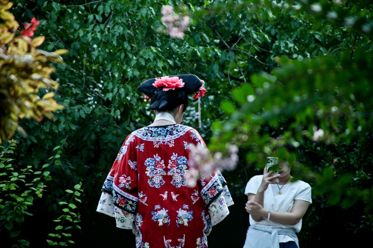 明湖傍晚——景美人更美