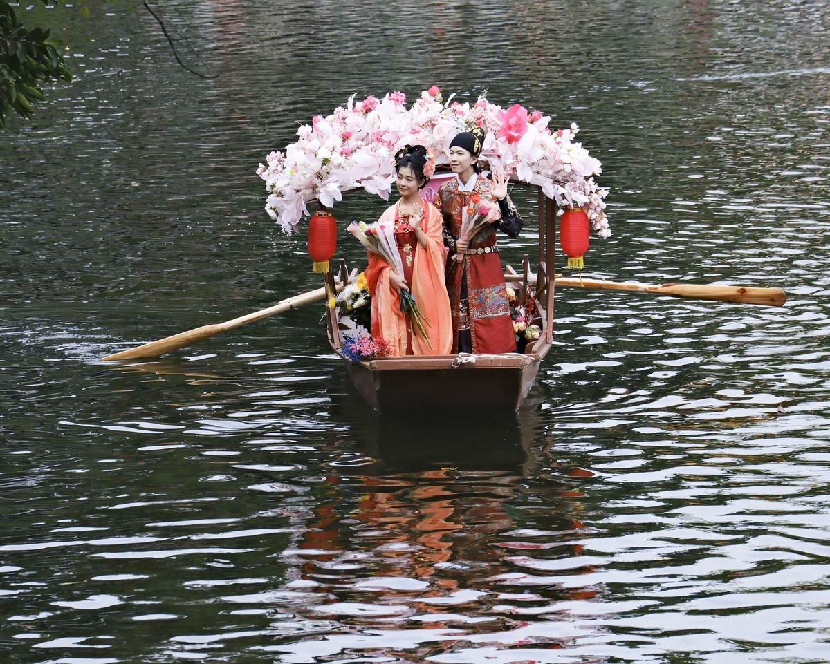 荔湾湖花船游 (三)