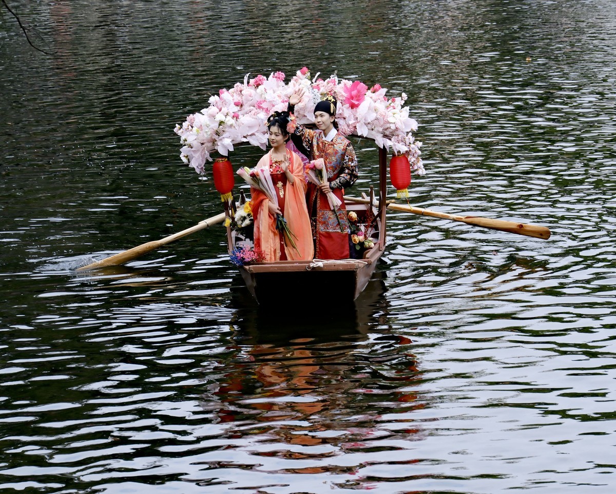 荔湾湖花船游 (三)