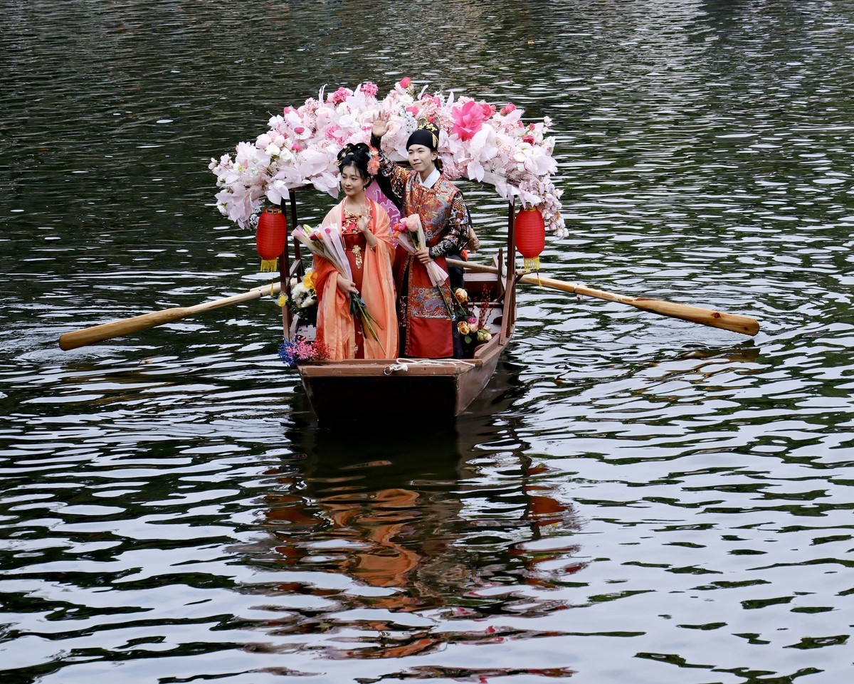 荔湾湖花船游 (三)