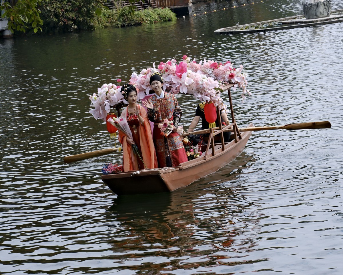 荔湾湖花船游 (三)