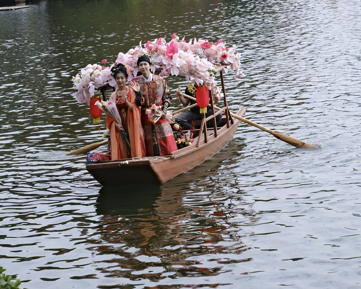 荔湾湖花船游 (三)