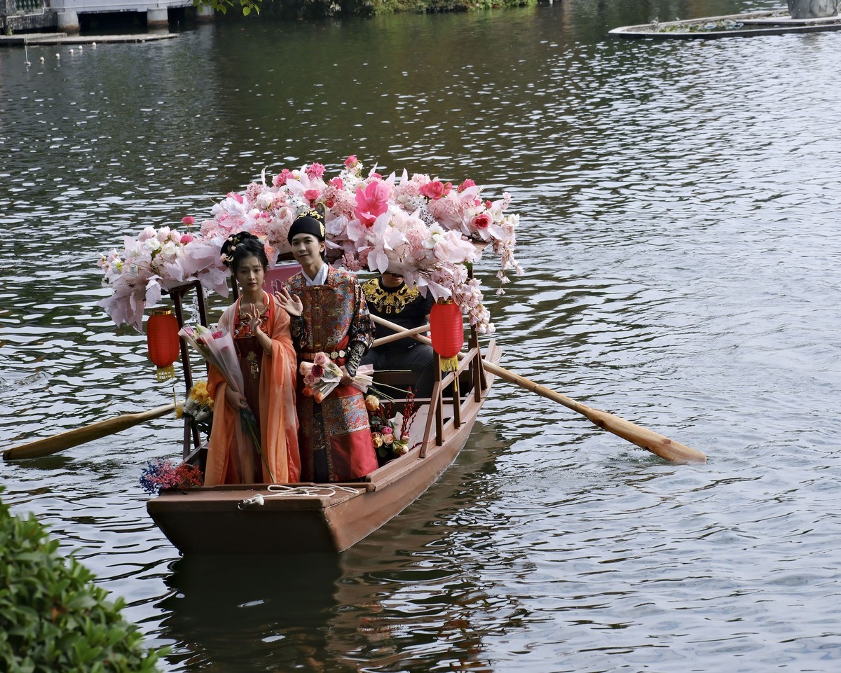 荔湾湖花船游 (三)