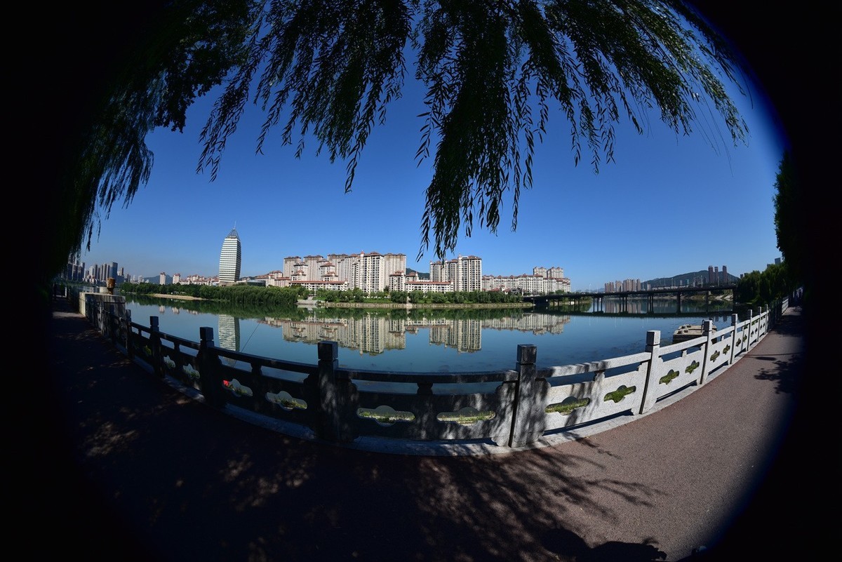 花园山和太子河，鱼眼拍摄。