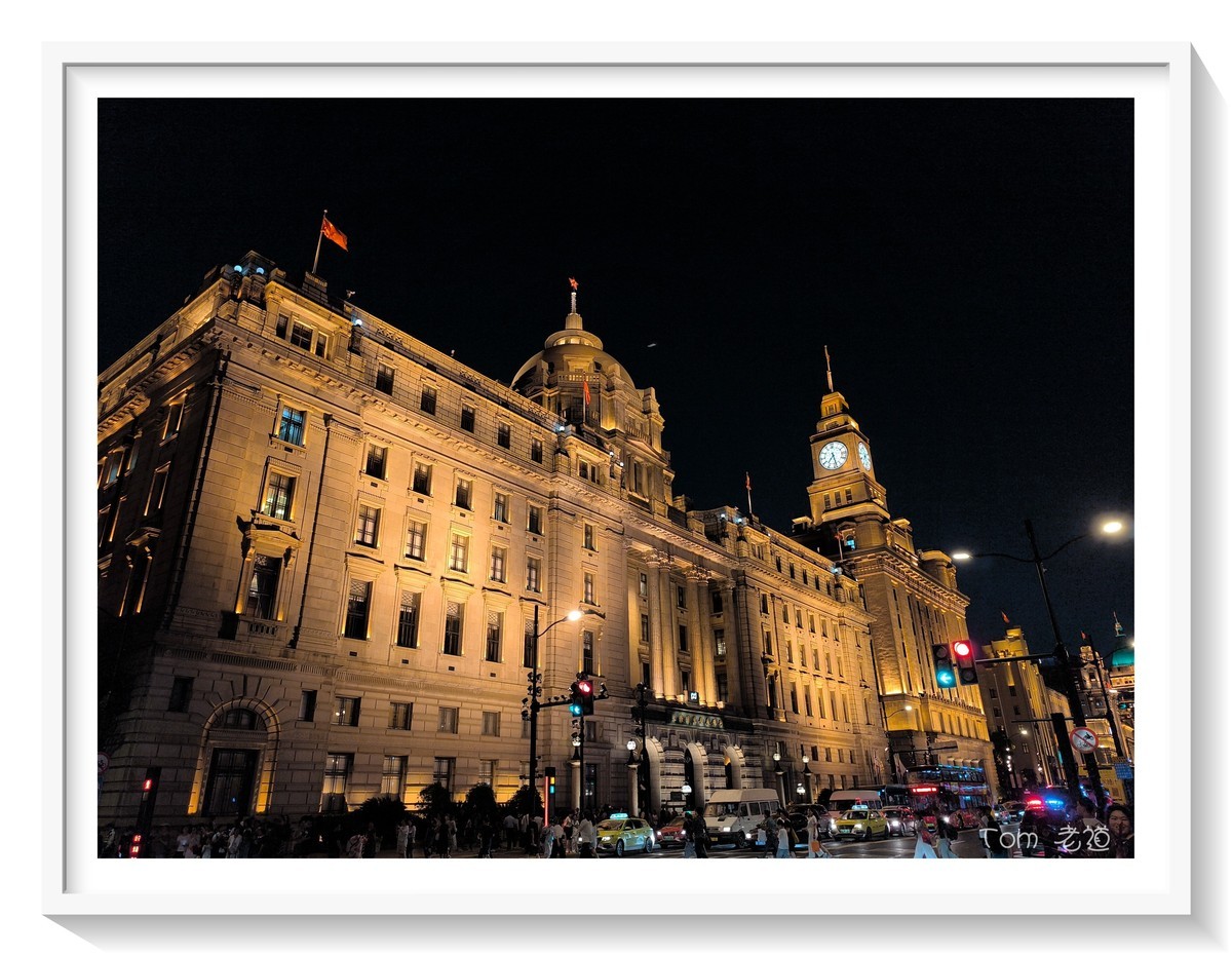 手机版·上海外滩璀璨而迷离