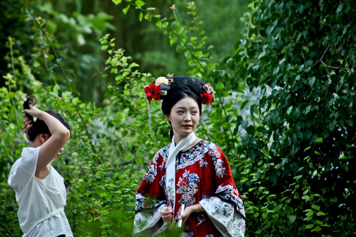 明湖傍晚——景美人更美