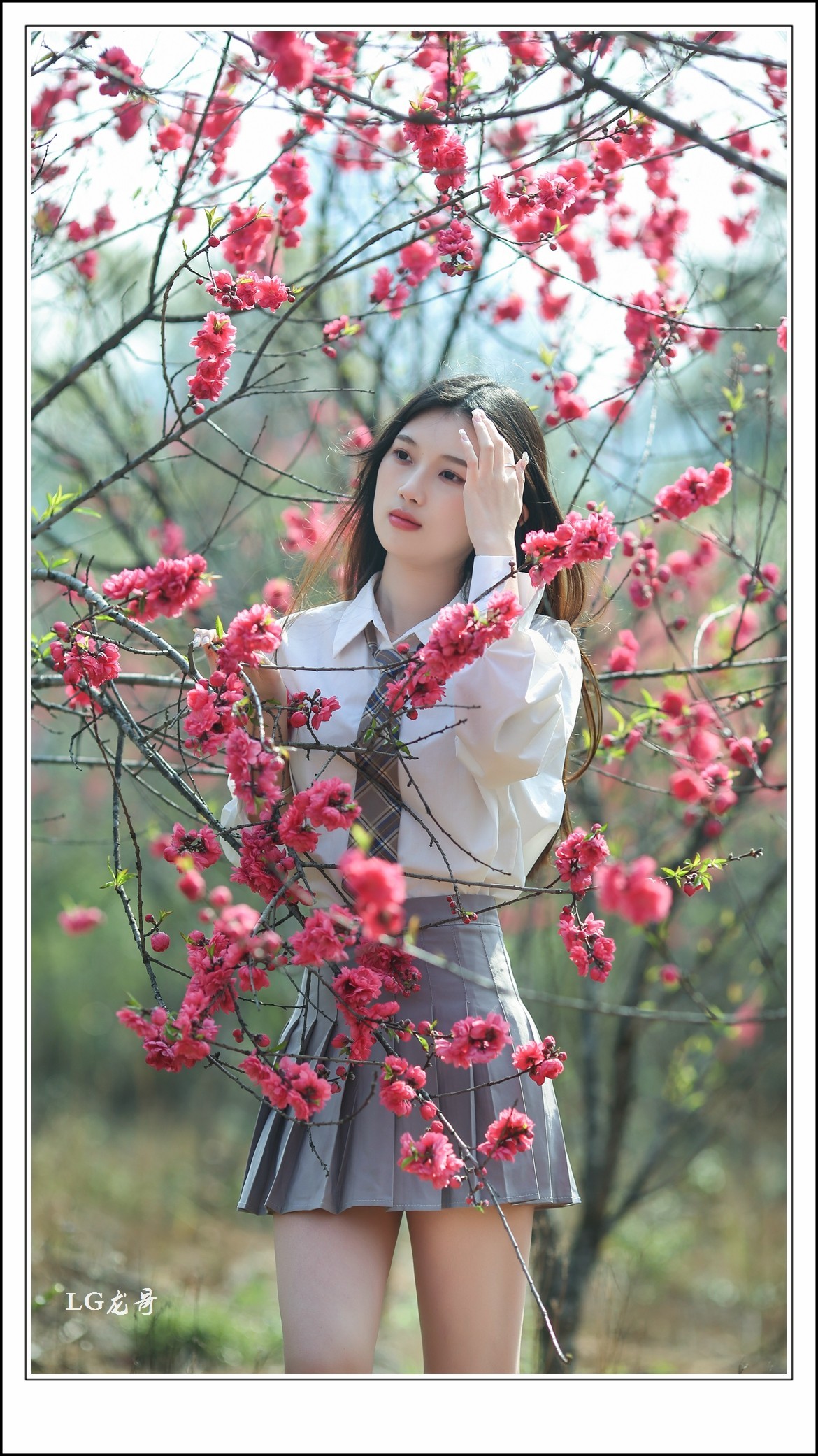 《春满校园系列》之五-----欣欣