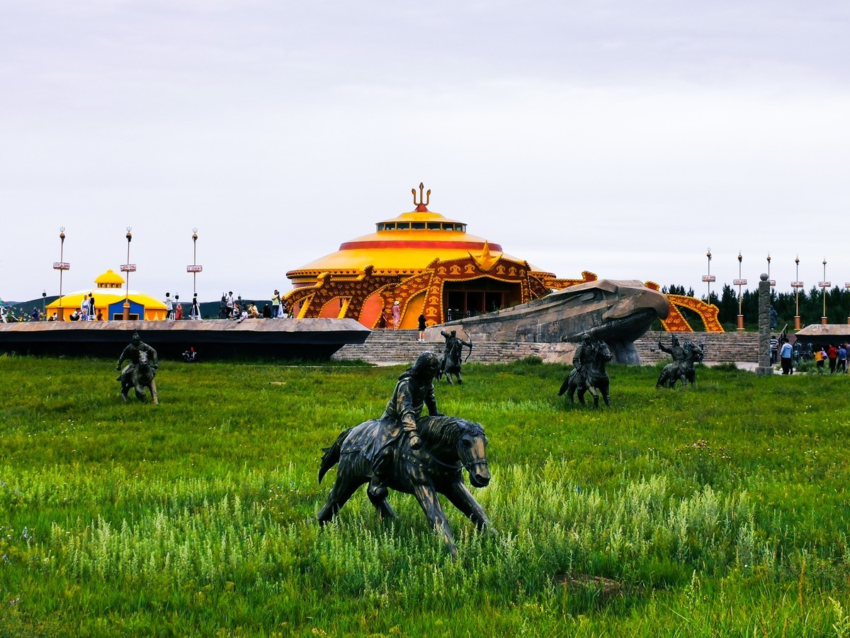 春暖花开的京北草原大汗行宫~~