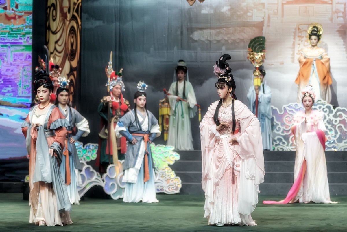 川剧《芙蓉花仙》（王母怒幽芙蓉仙，仙童护花贬凡间）