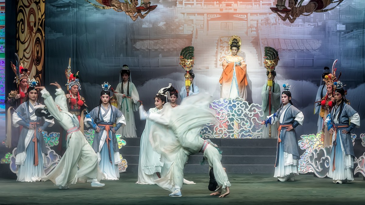 川剧《芙蓉花仙》（王母怒幽芙蓉仙，仙童护花贬凡间）