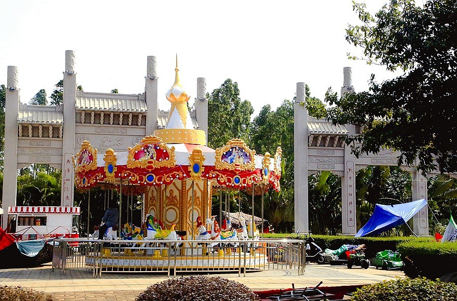 494《不老松：忆海南游记》临髙县文澜公园的牌坊群！（为世界最大的牌坊群！