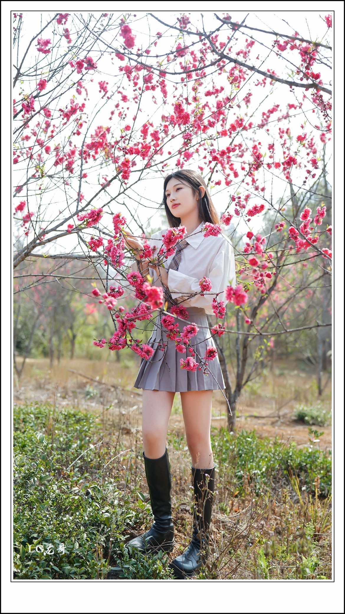 《春满校园系列》之五-----欣欣