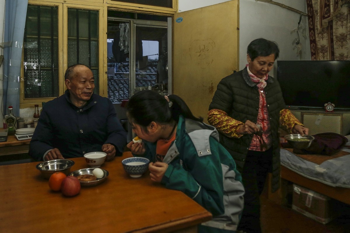 董伟跃《卖豆花的张哥》