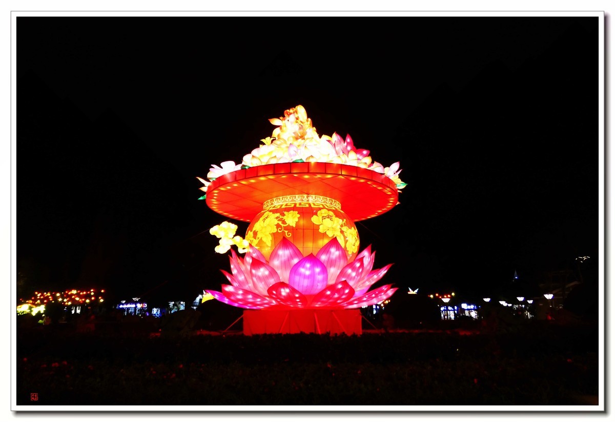 看灯饰---给大伙拜年啦！