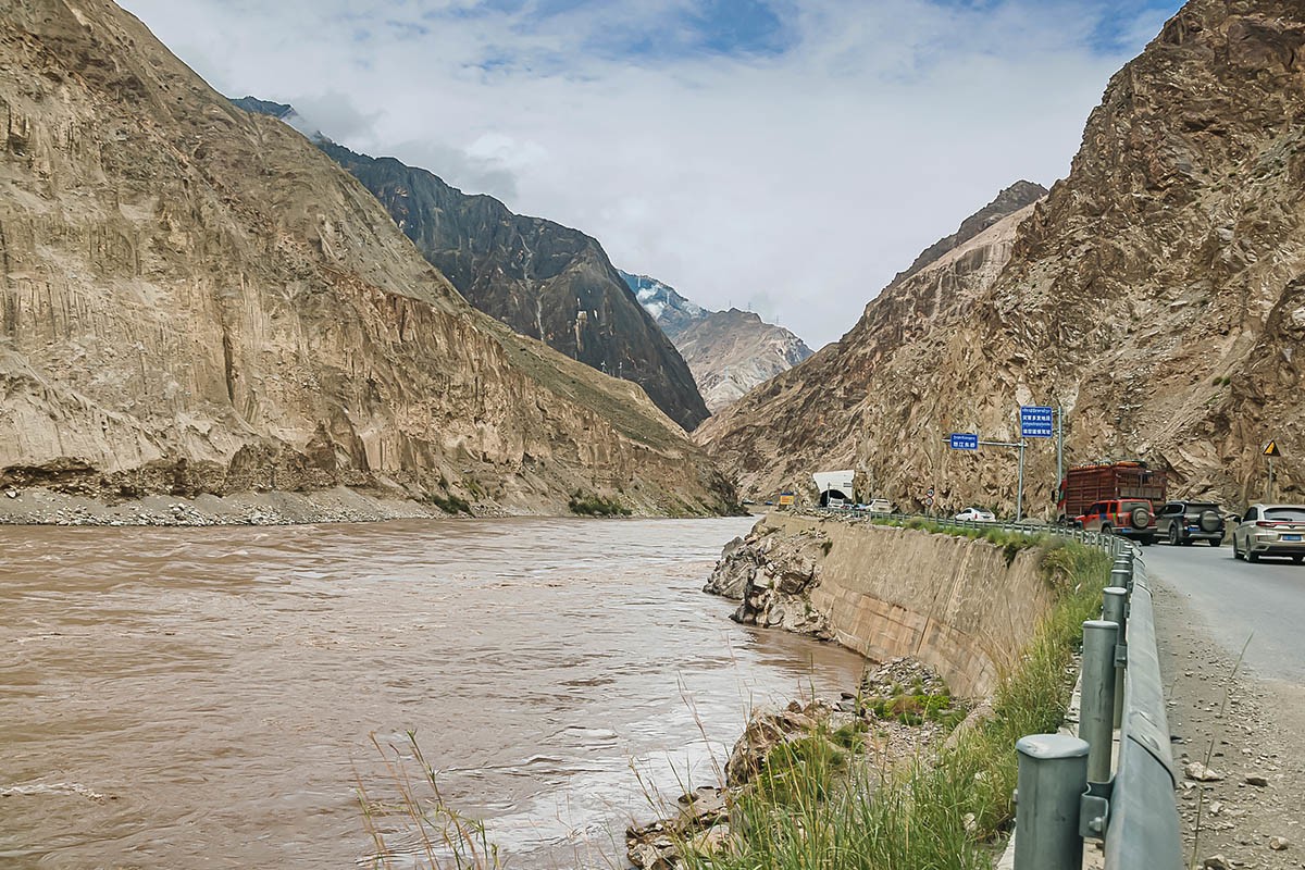 路拍-318国道左贡至八宿沿途拾零