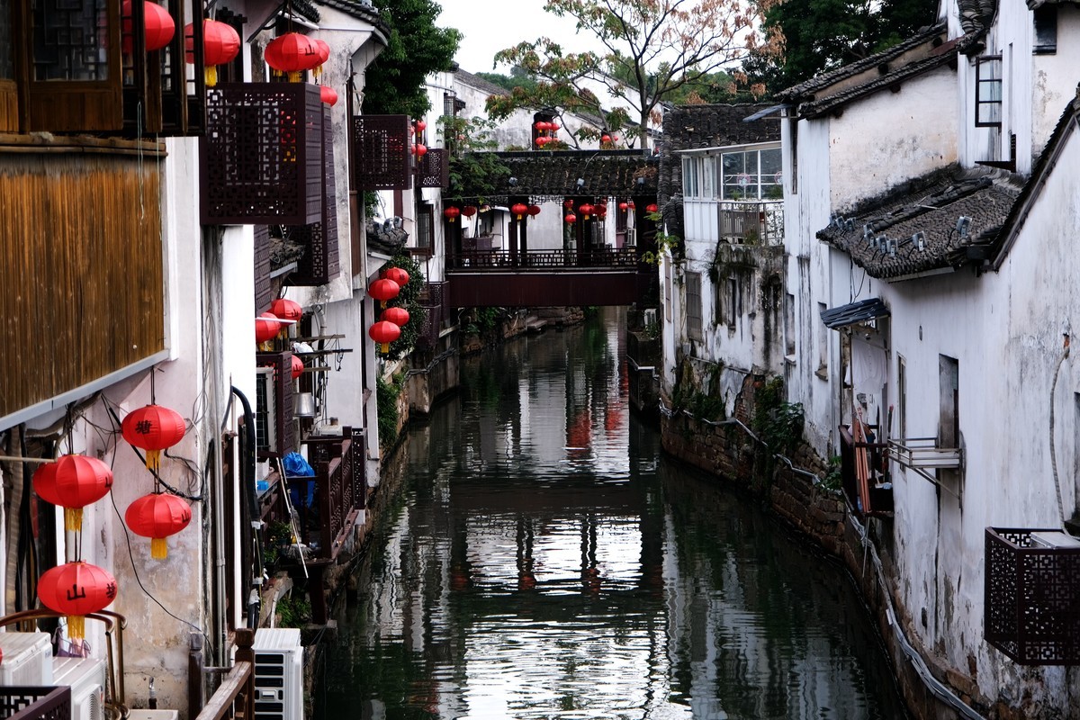 苏州山塘街景色