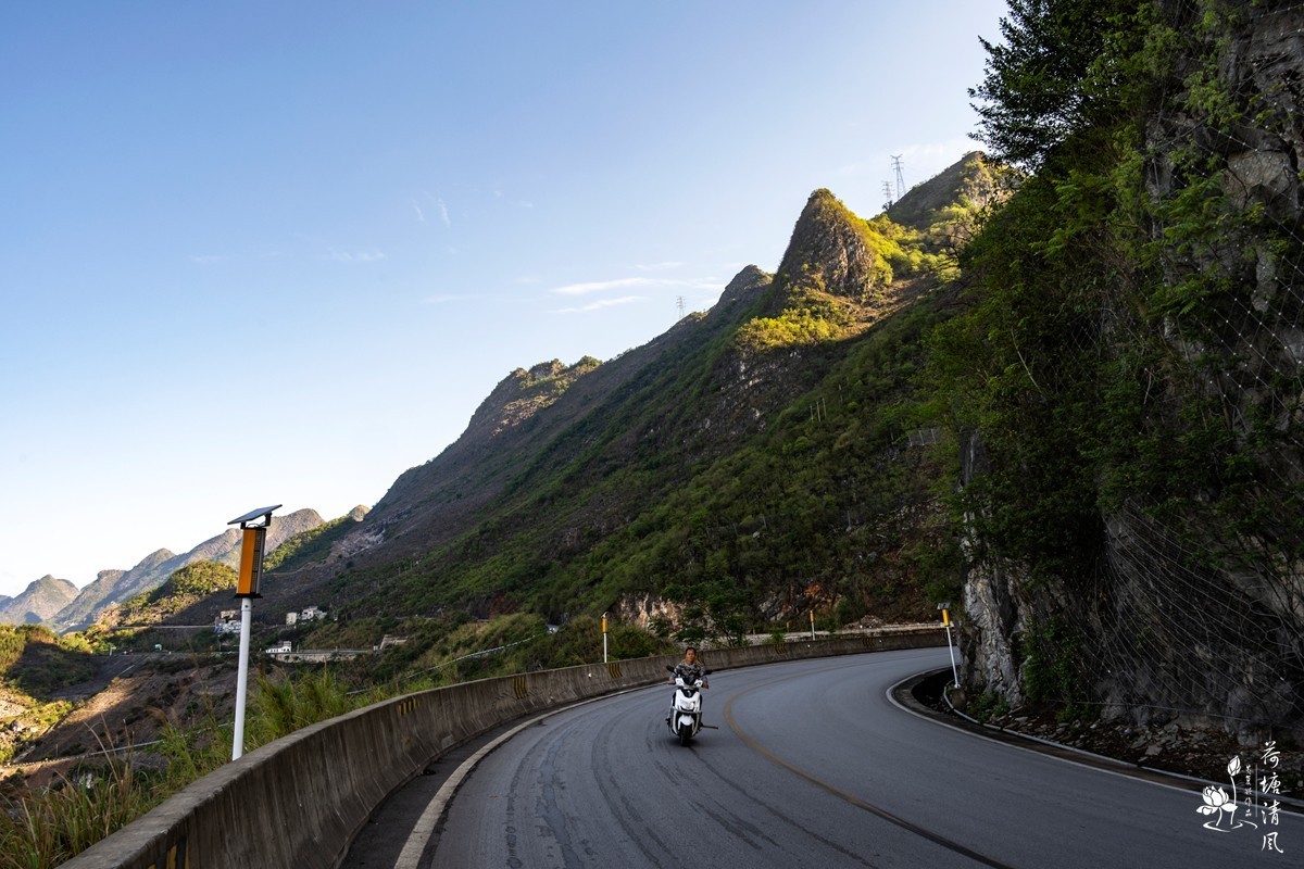 324国道，岩杯段沿途风光。