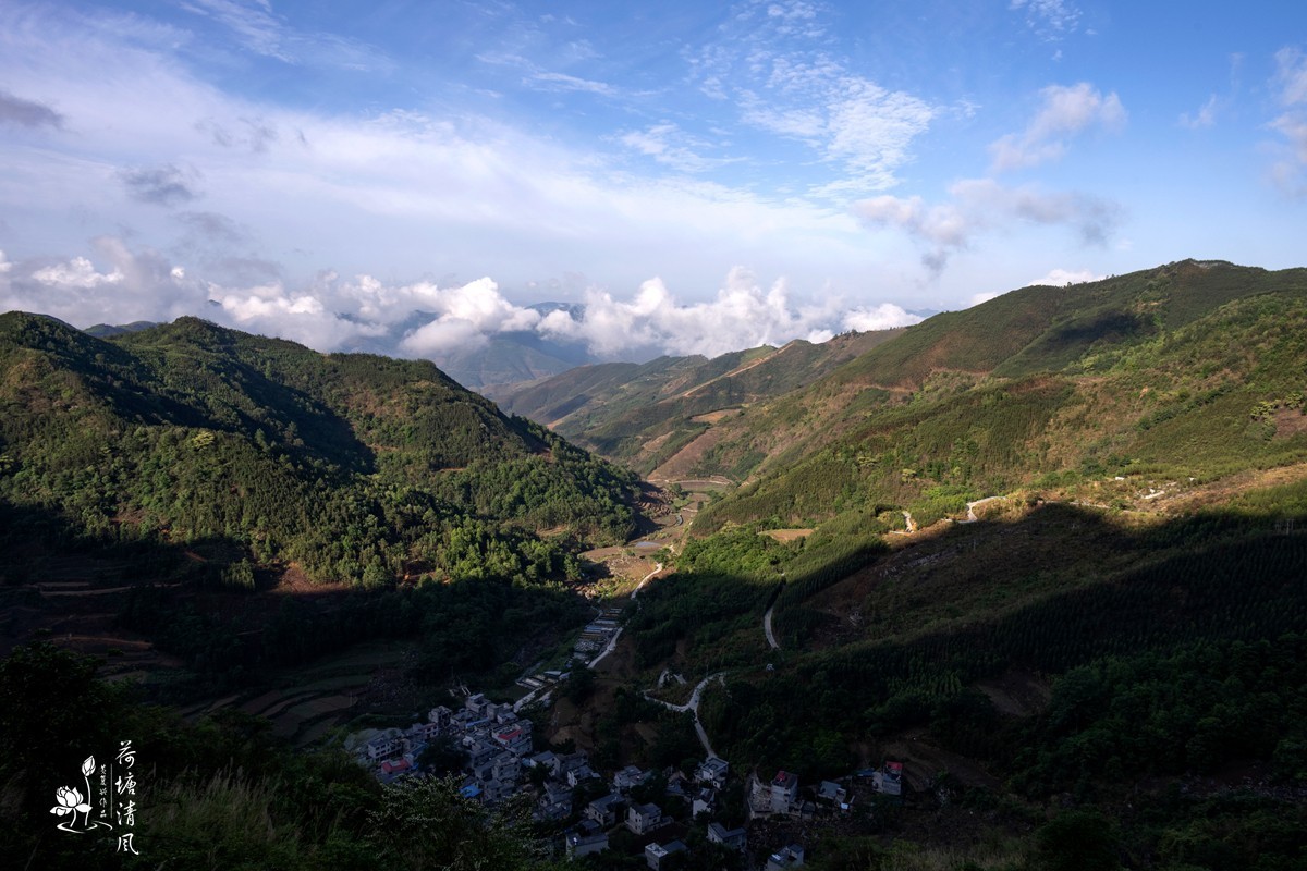 324国道，岩杯段沿途风光。