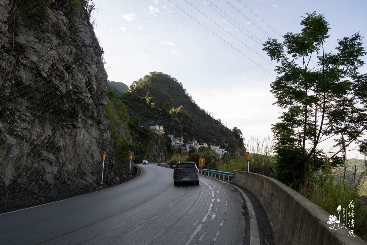 324国道，岩杯段沿途风光。