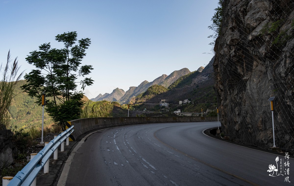324国道，岩杯段沿途风光。