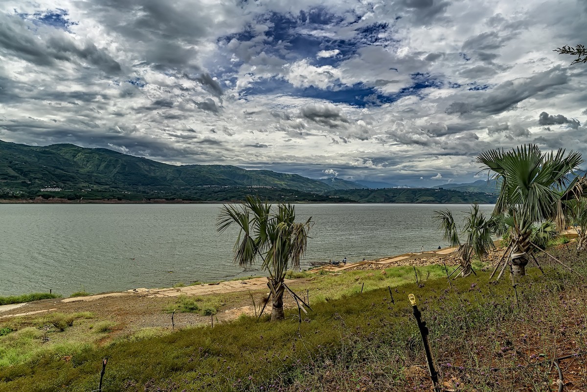 云南巧家 · 金沙江畔