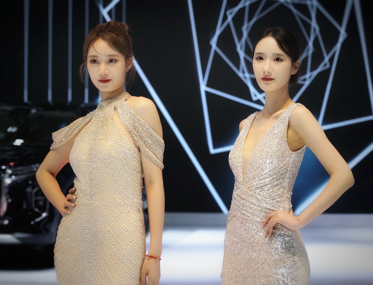 美女如云---国庆车展