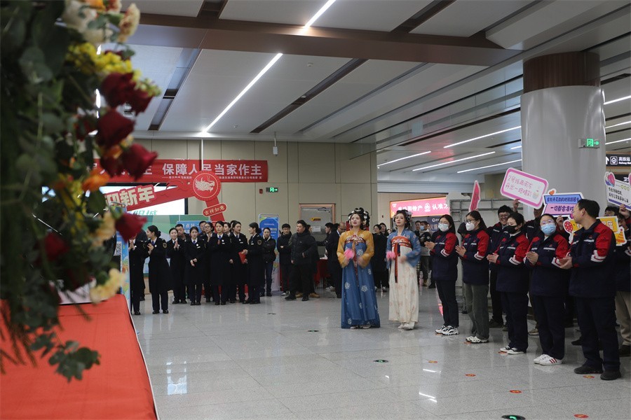 快闪洛阳地铁2号线的演艺