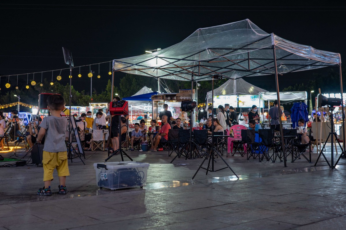 a7Rm4+转接Contax 645-45mm F2.8 ( 夜拍试镜 )