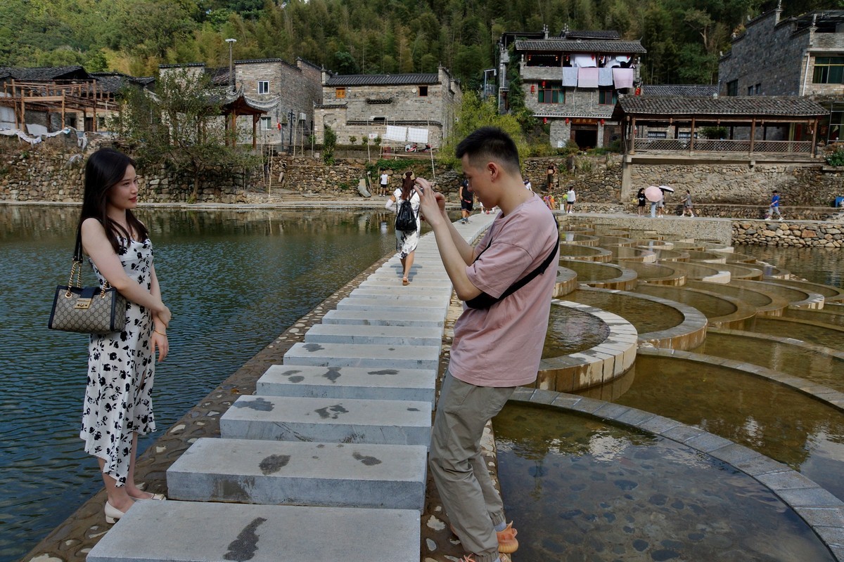 兼职做一回儿子儿媳的摄影师