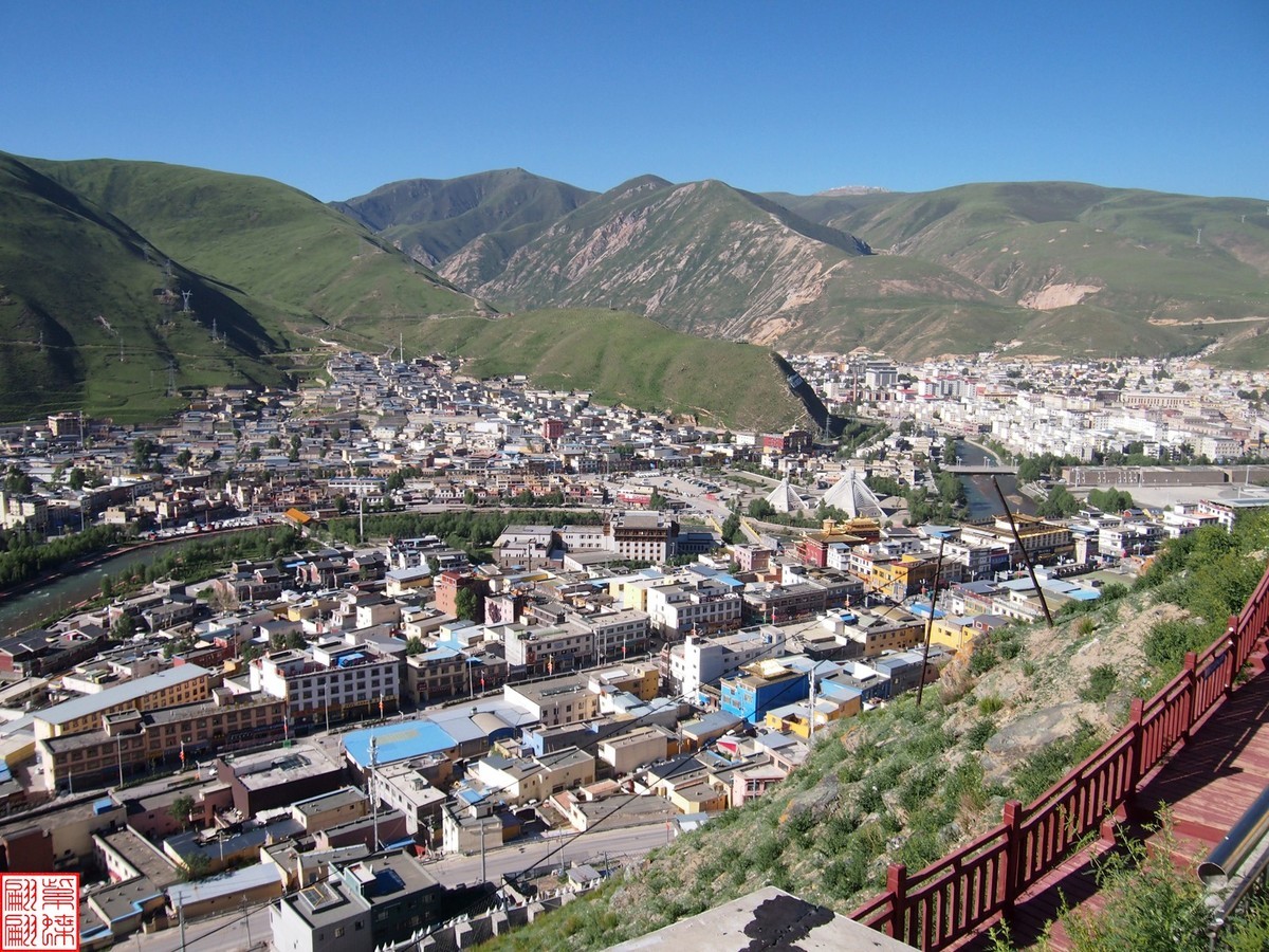 灾后重建的玉树全景（1）