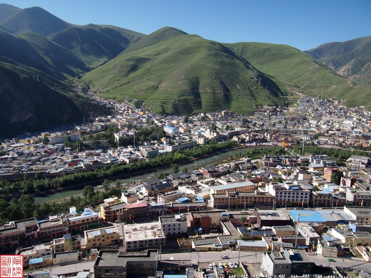 灾后重建的玉树全景（1）