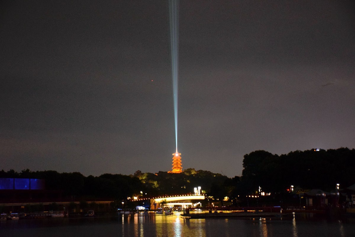 2023秋 广东行（23）叠滘龙舟披夜色