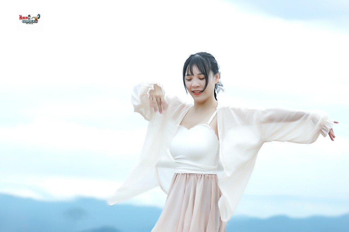 【韶关大风门美少女】---佳佳