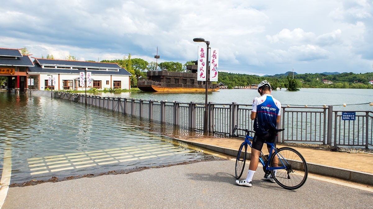 洪水中的茅浒水乡