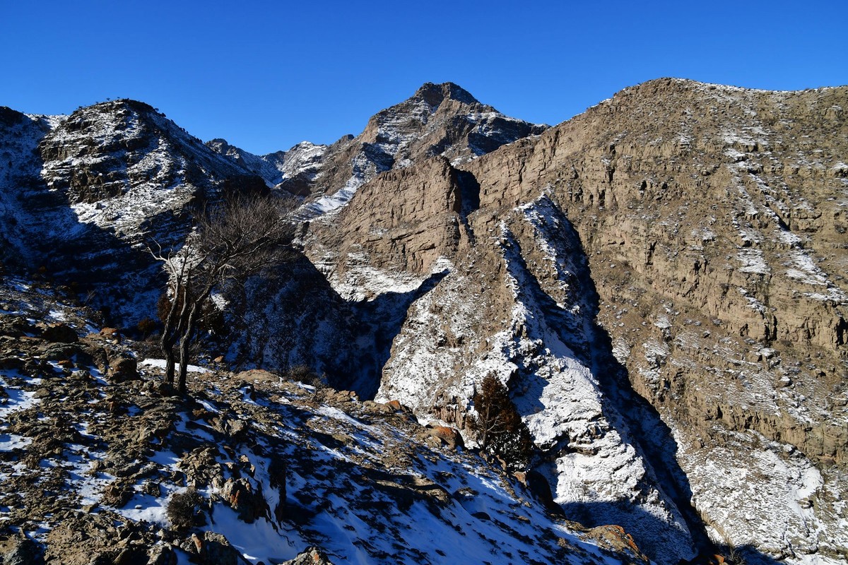 雪后去爬贺兰山
