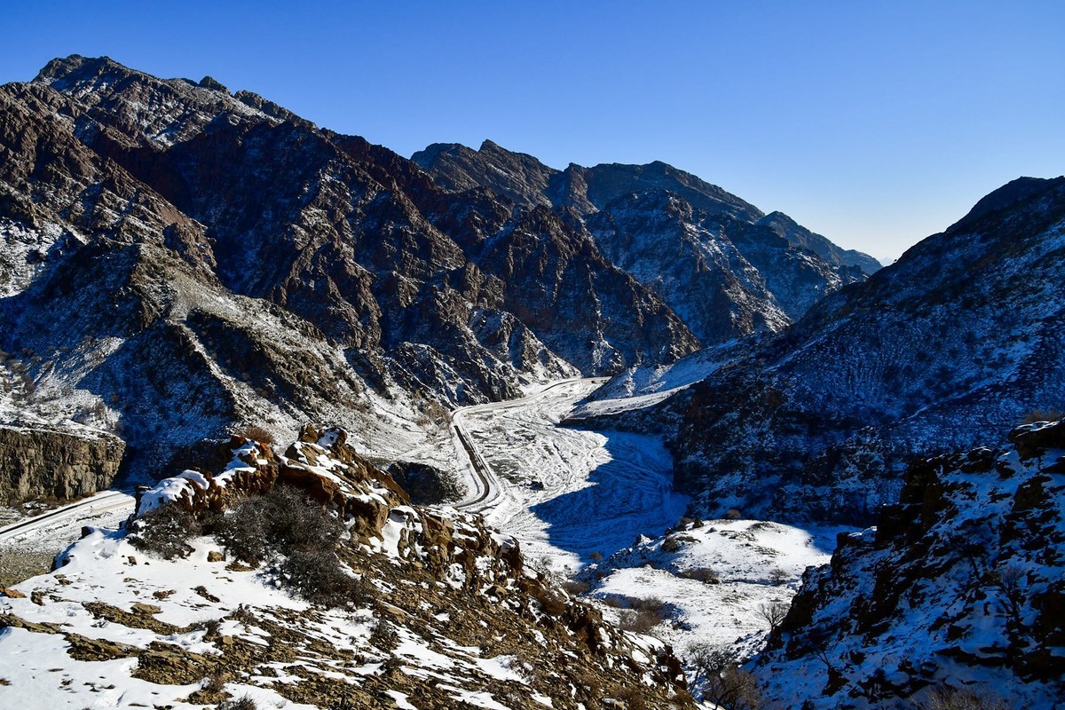 雪后去爬贺兰山