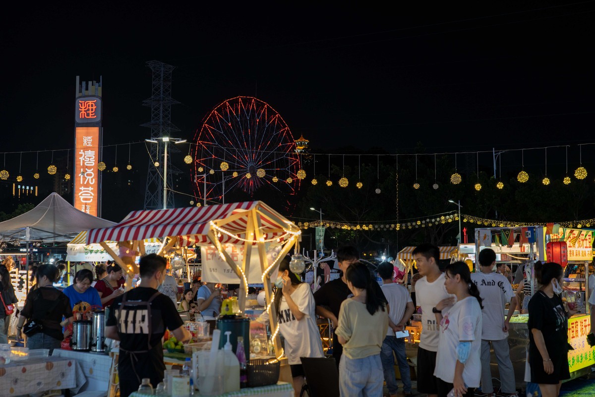 a7Rm4+转接Contax 645-45mm F2.8 ( 夜拍试镜 )