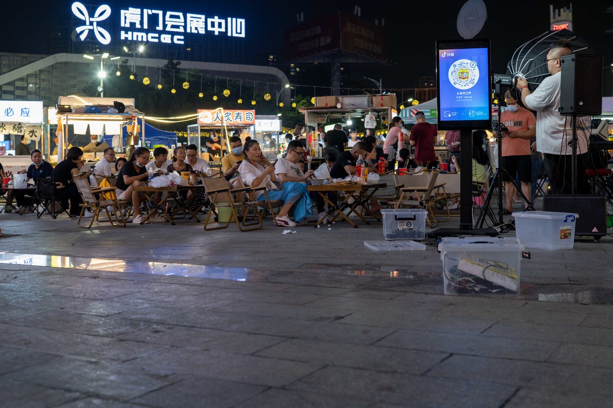 a7Rm4+转接Contax 645-45mm F2.8 ( 夜拍试镜 )