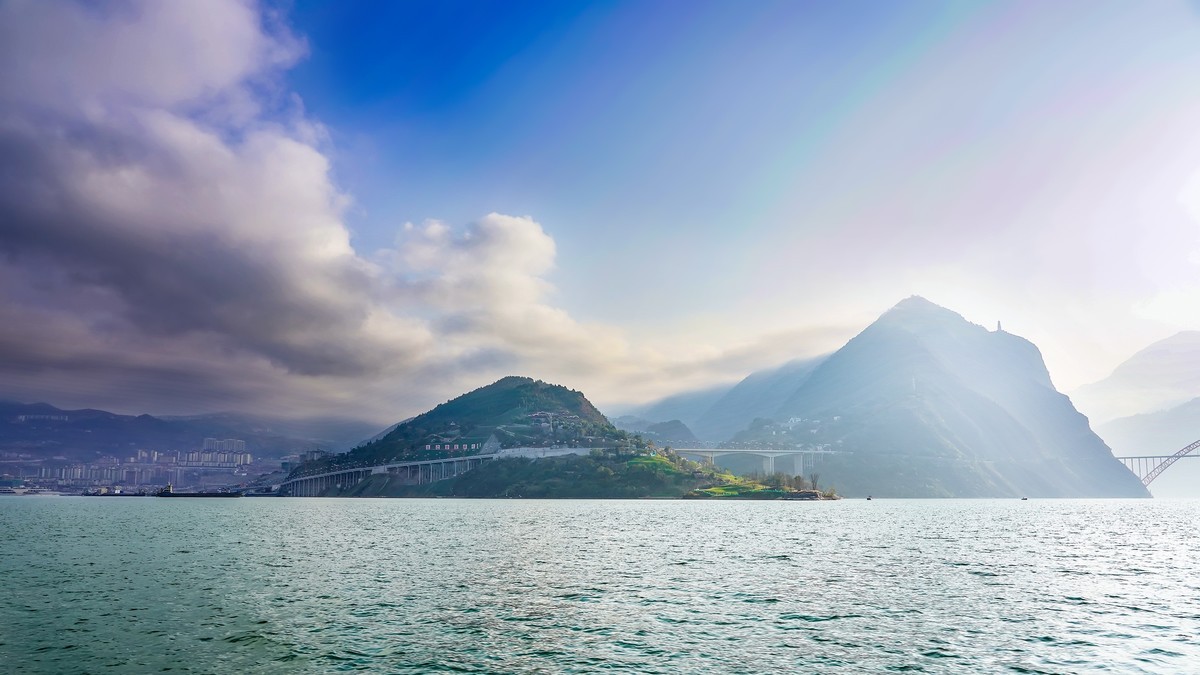巫峡峡口賞巫山