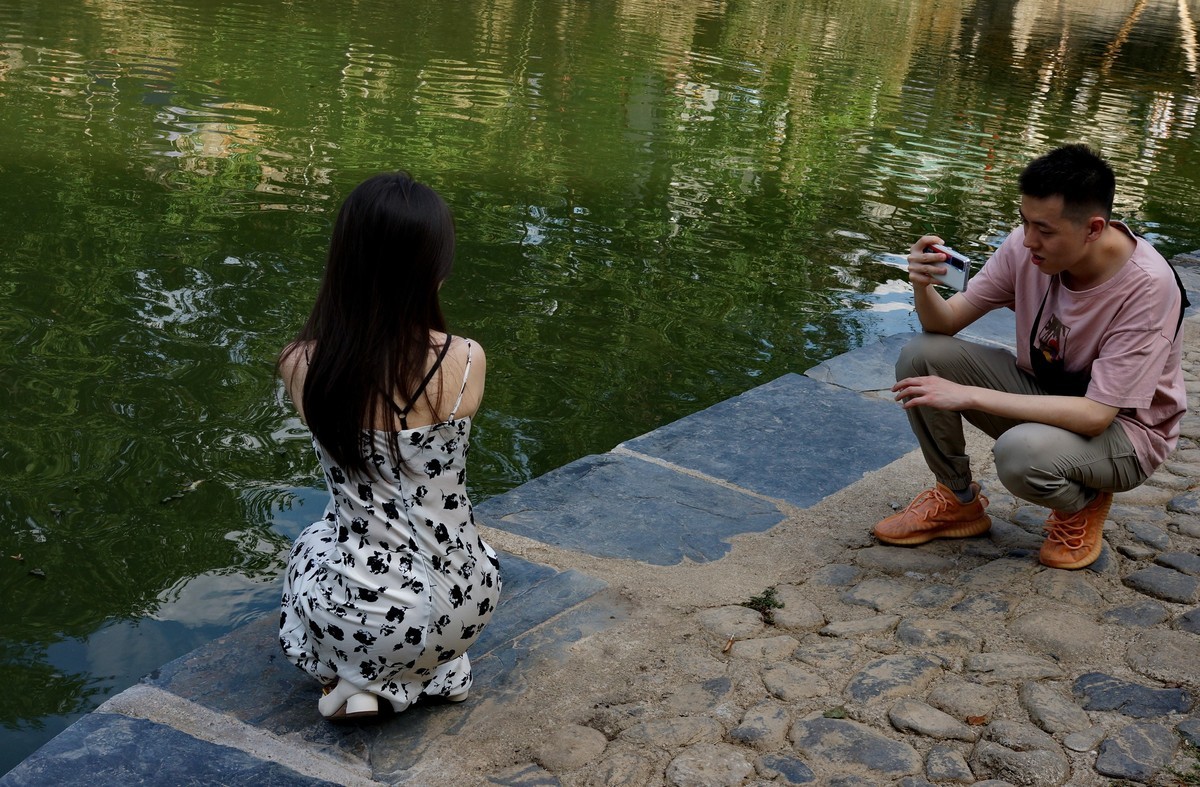 兼职做一回儿子儿媳的摄影师