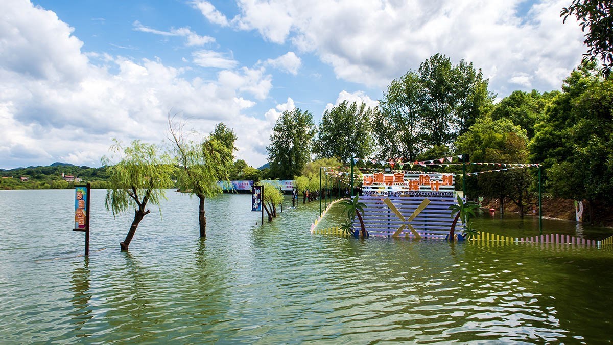 洪水中的茅浒水乡