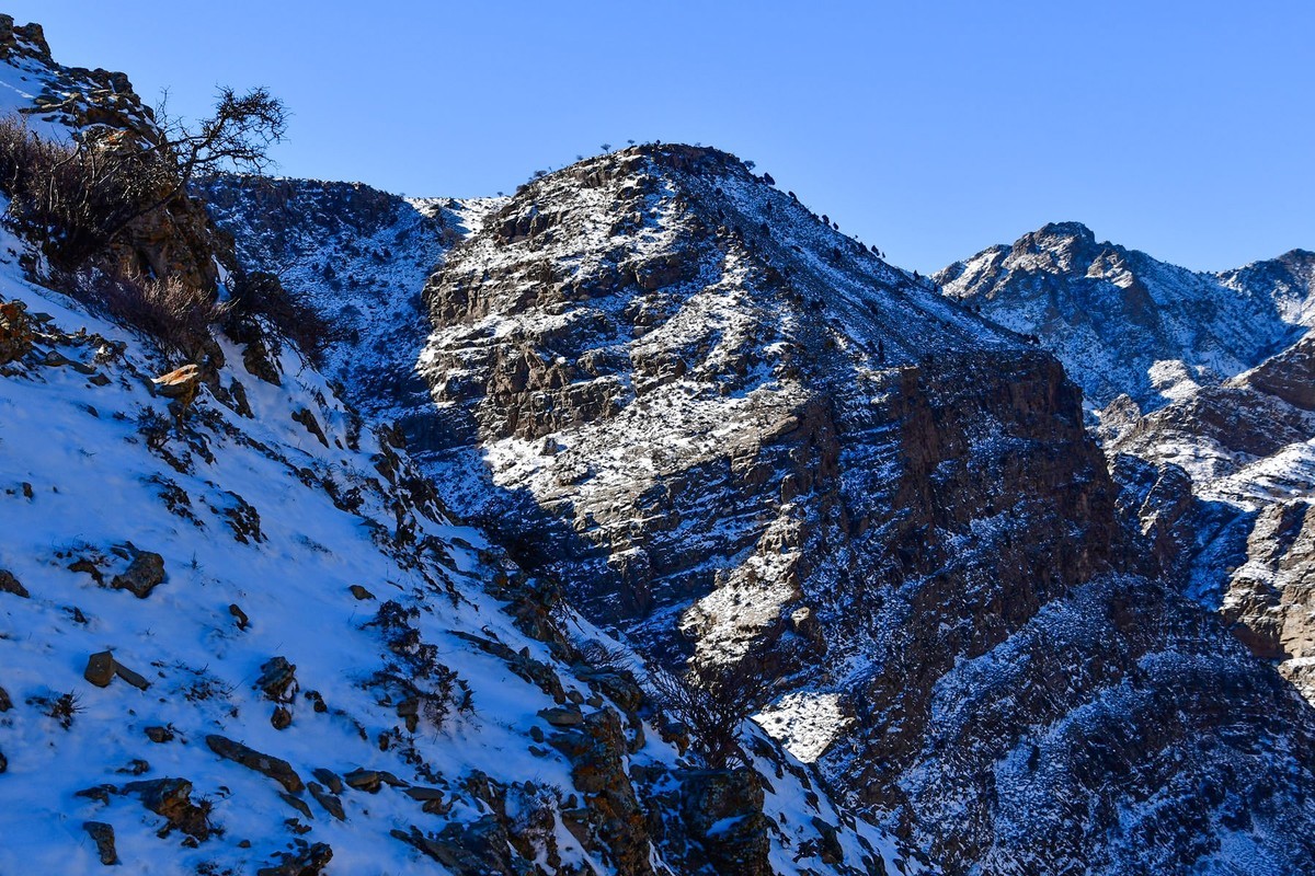 雪后去爬贺兰山