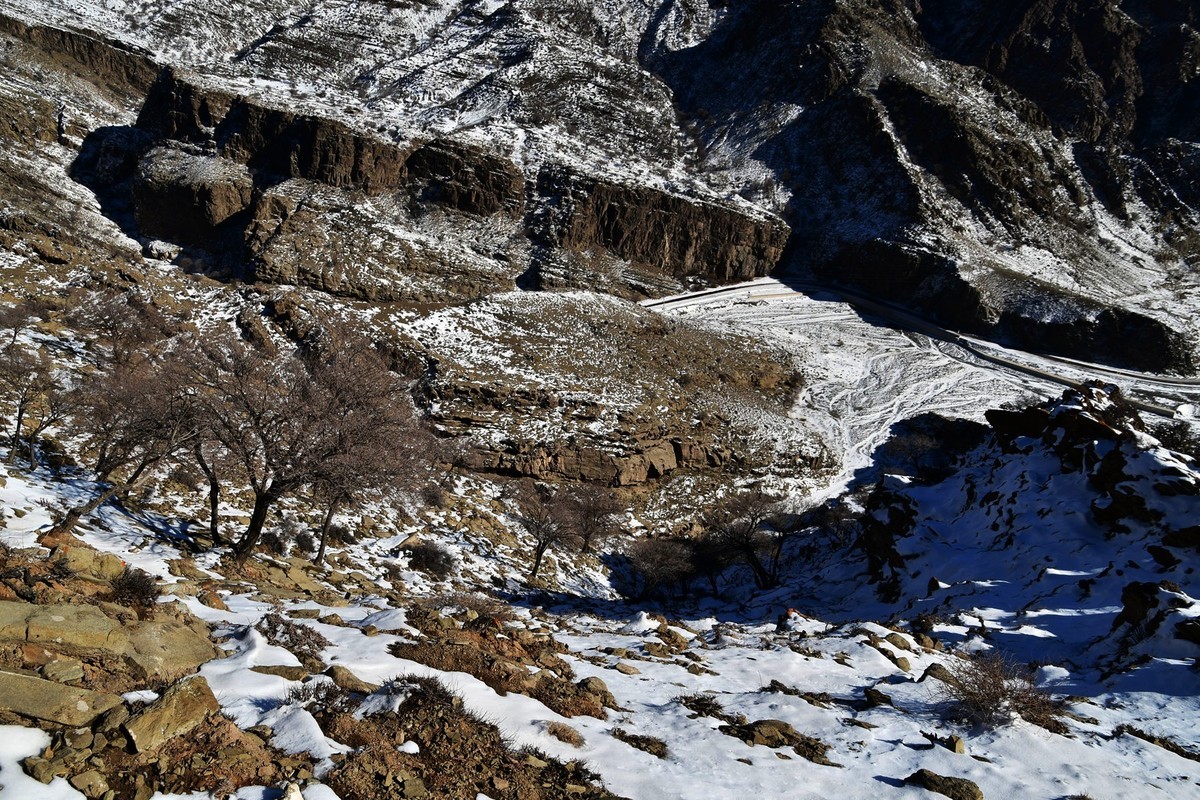 雪后去爬贺兰山