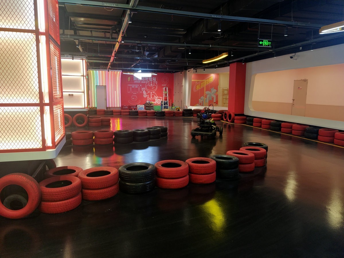 漫步星城 走街串巷（252）坦克部队