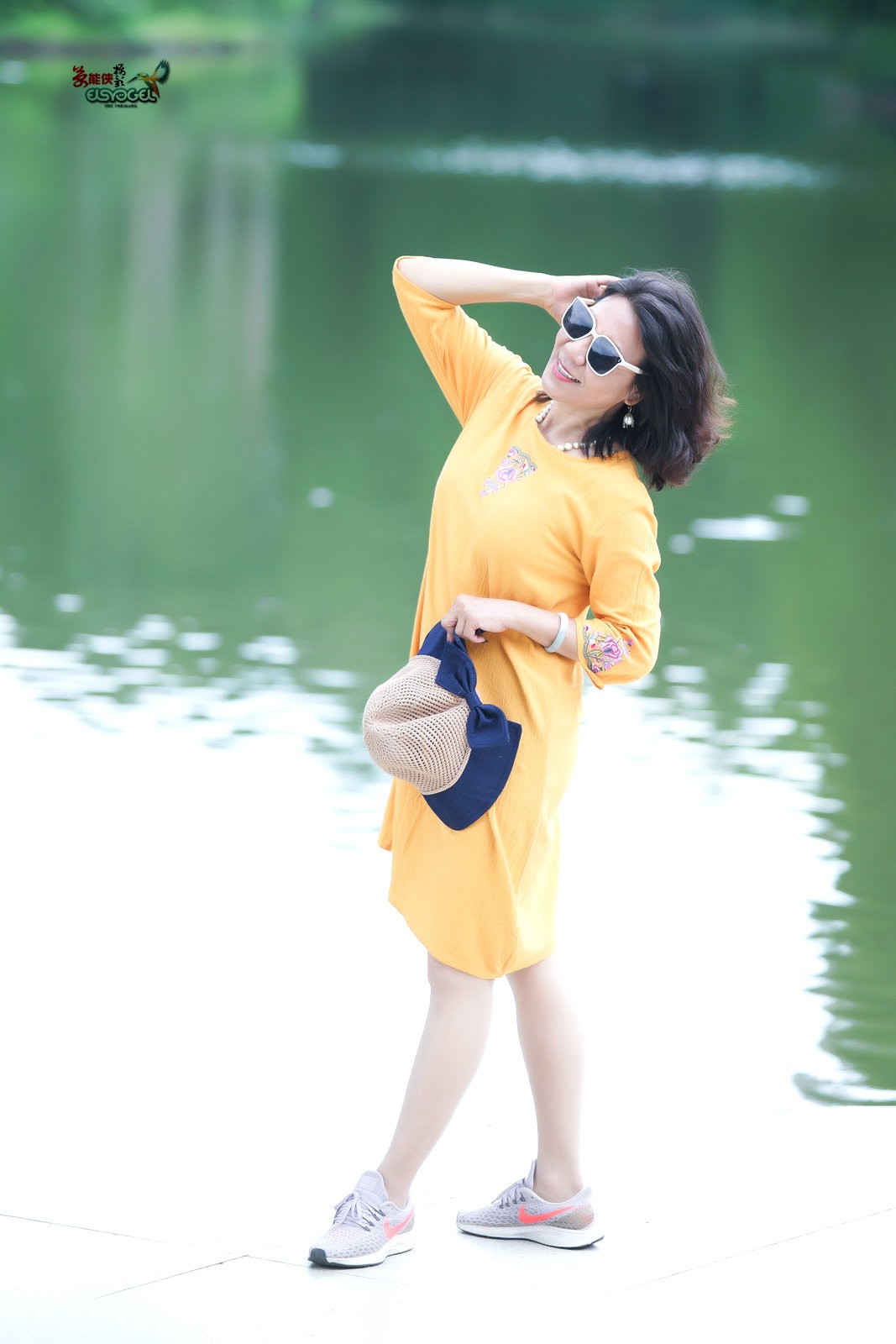 【湖中美女】---安吉尔